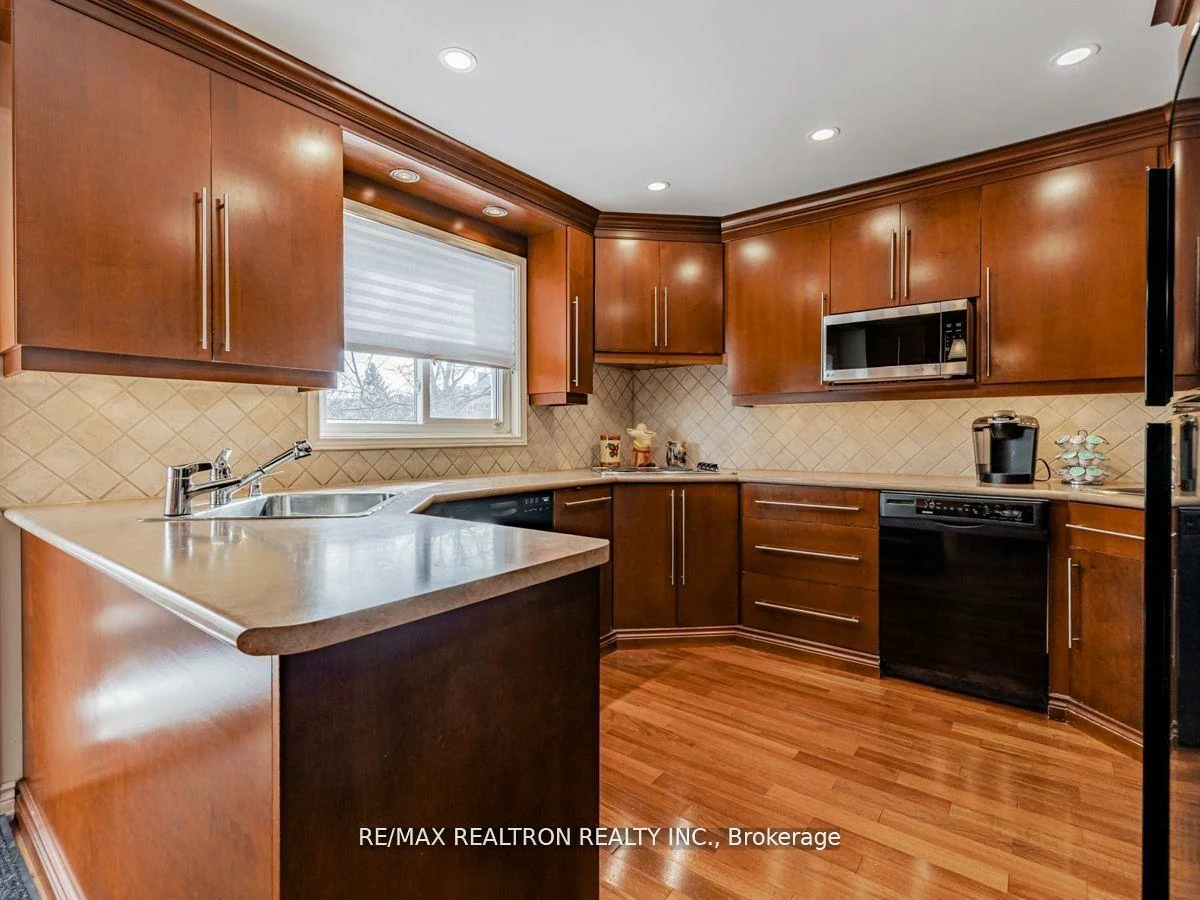209, Charles, Crestwood-Springfarm-Yorkhill, Vaughan