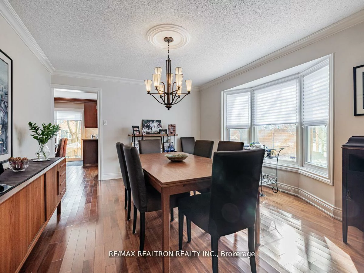 209, Charles, Crestwood-Springfarm-Yorkhill, Vaughan