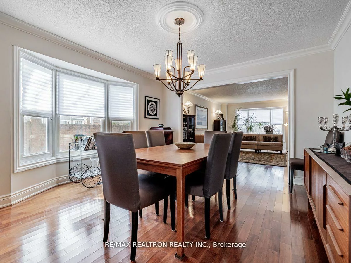 209, Charles, Crestwood-Springfarm-Yorkhill, Vaughan