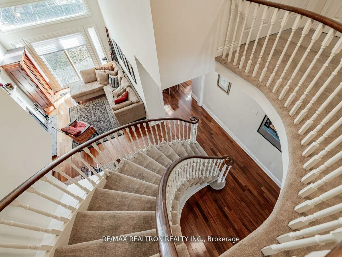 209, Charles, Crestwood-Springfarm-Yorkhill, Vaughan