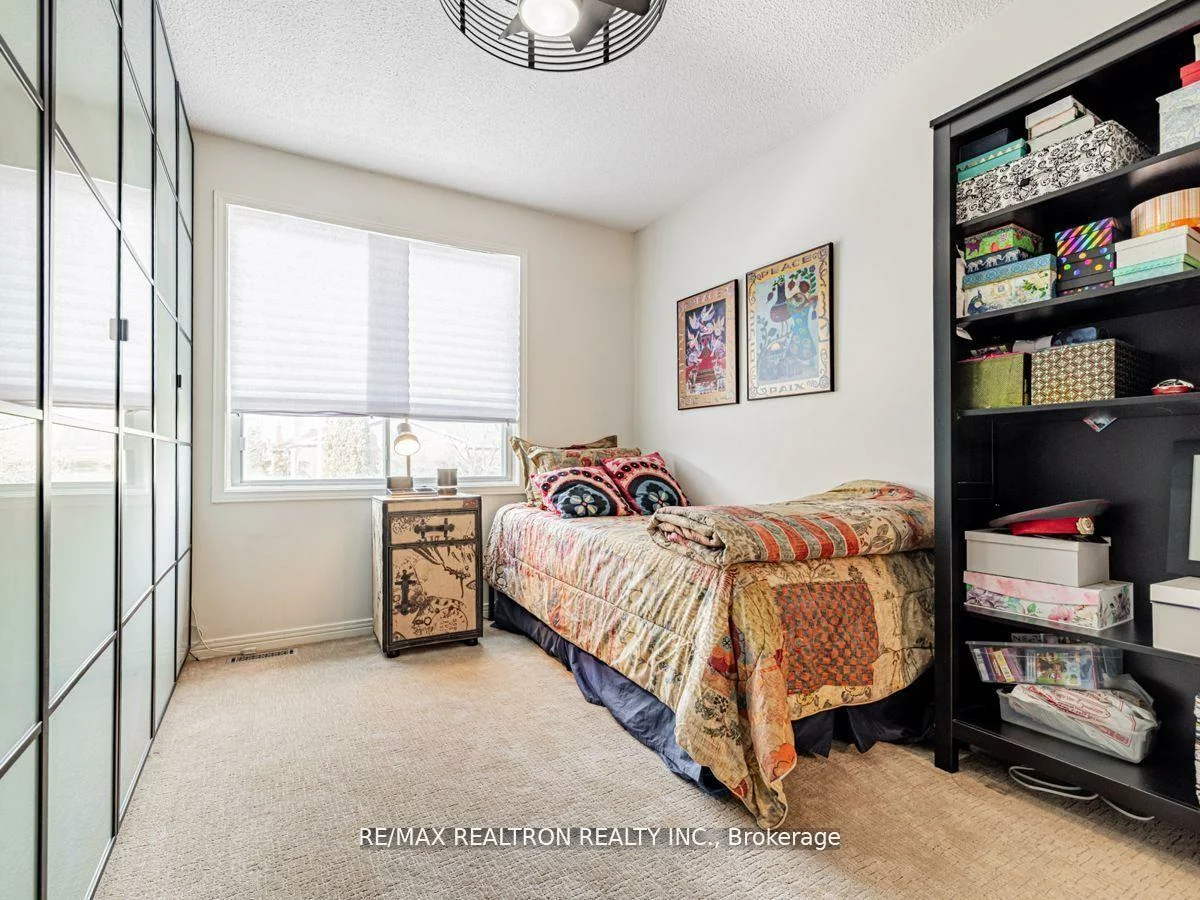 209, Charles, Crestwood-Springfarm-Yorkhill, Vaughan