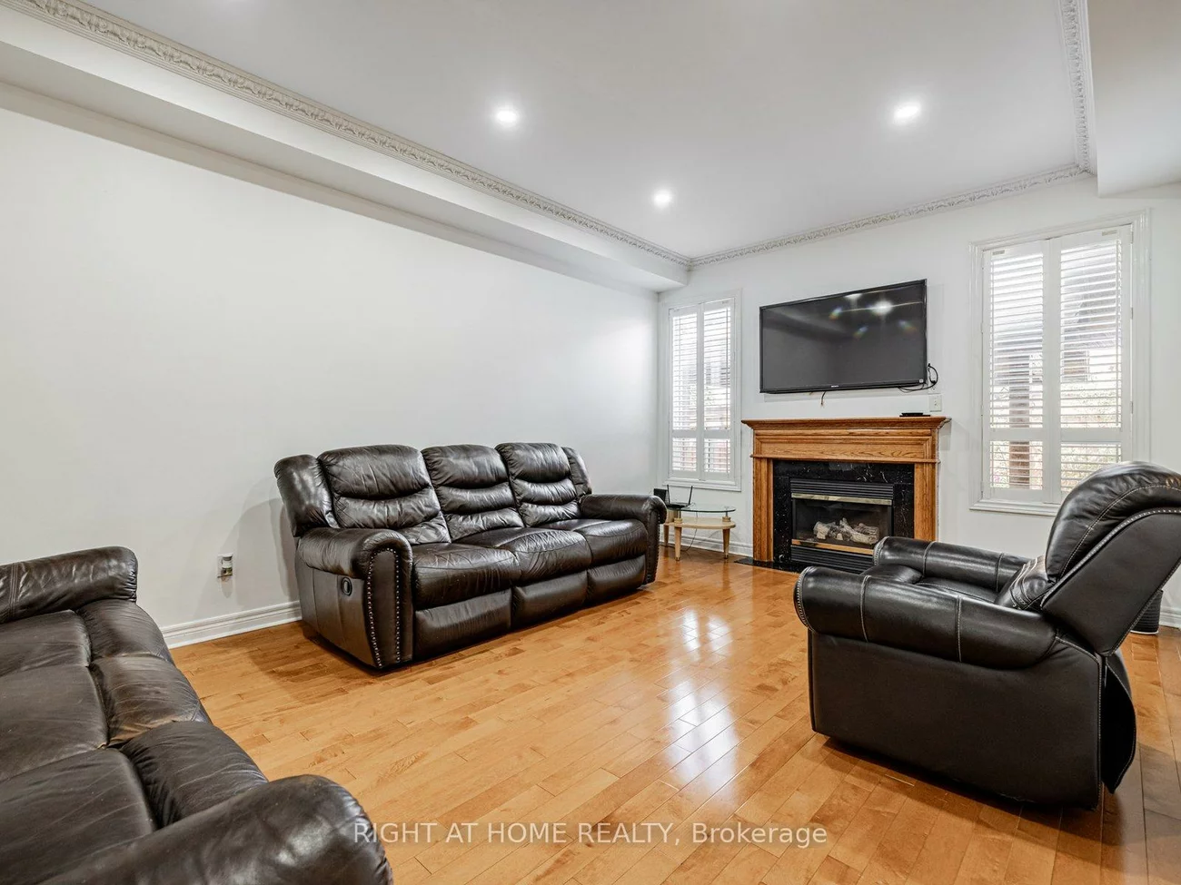 34, Destino, Vellore Village, Vaughan