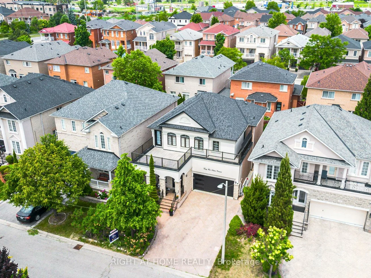 34, Destino, Vellore Village, Vaughan