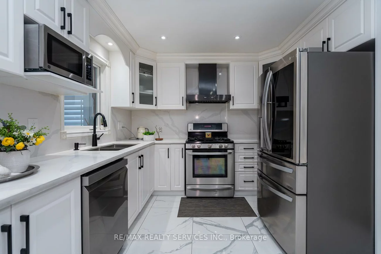 10, Gold Finch, West Woodbridge, Vaughan