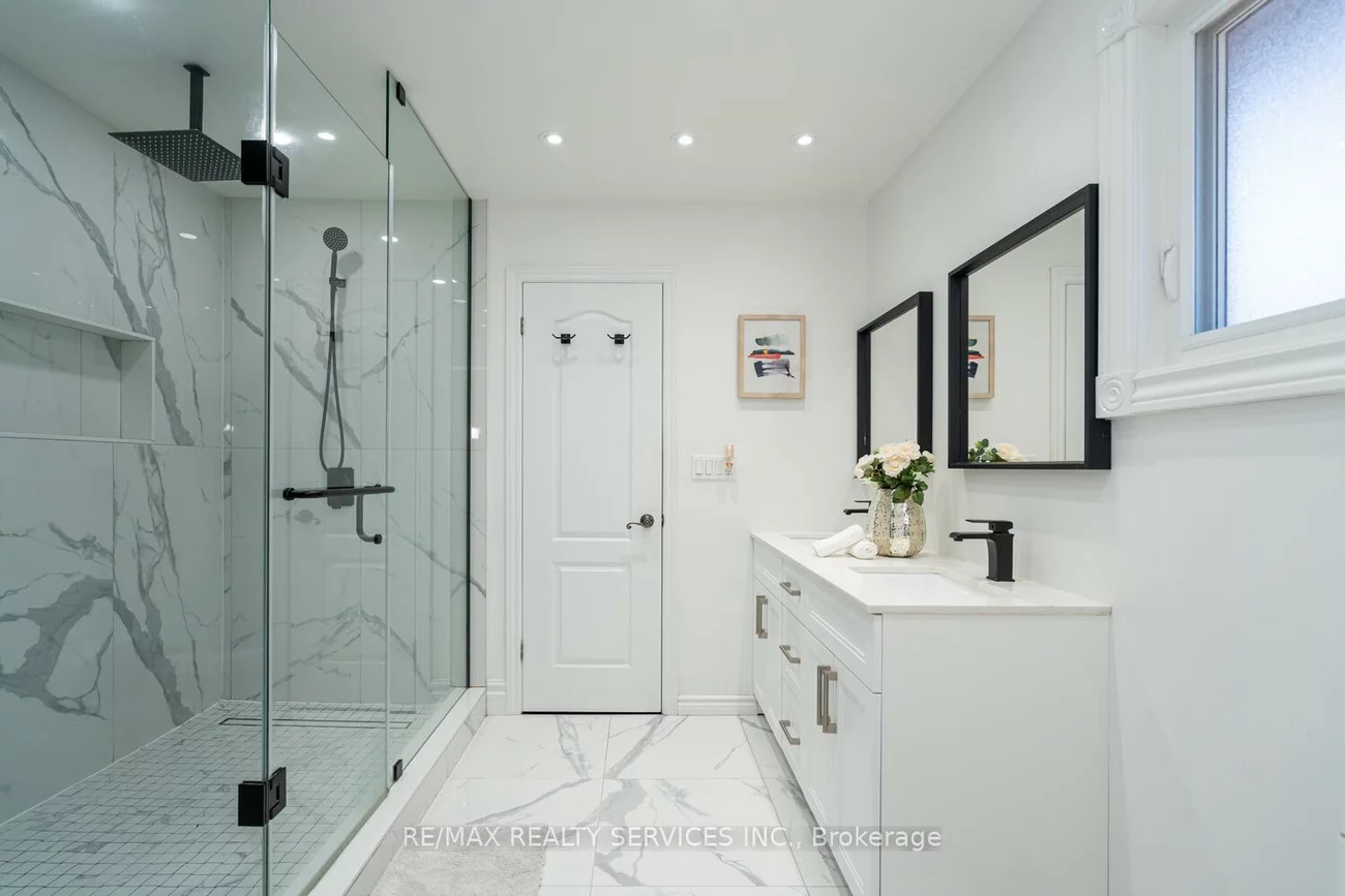 10, Gold Finch, West Woodbridge, Vaughan