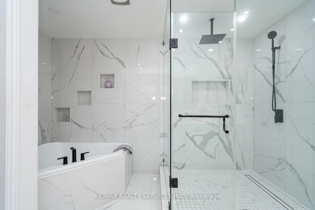 10, Gold Finch, West Woodbridge, Vaughan