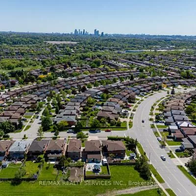 10, Gold Finch, West Woodbridge, Vaughan