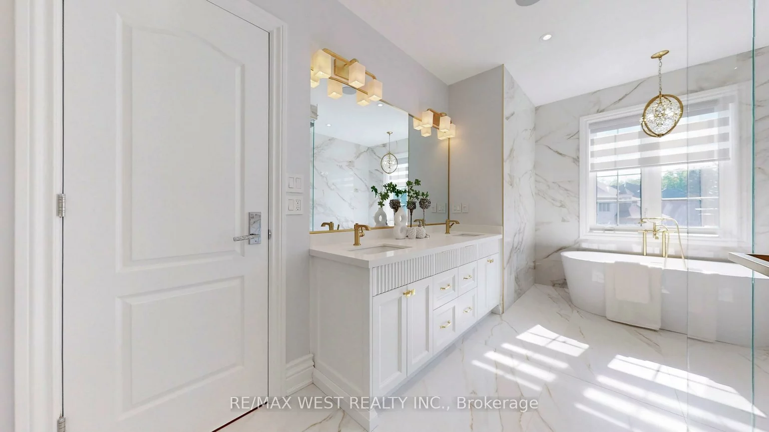 136, Hailsham, Vellore Village, Vaughan