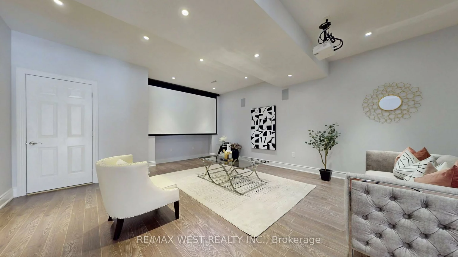 136, Hailsham, Vellore Village, Vaughan
