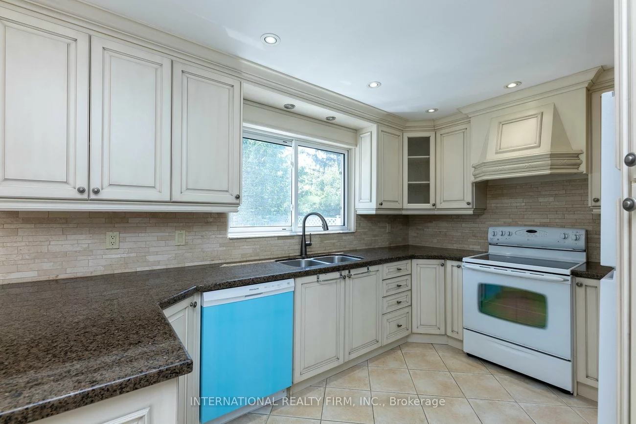 17, Southview, Concord, Vaughan