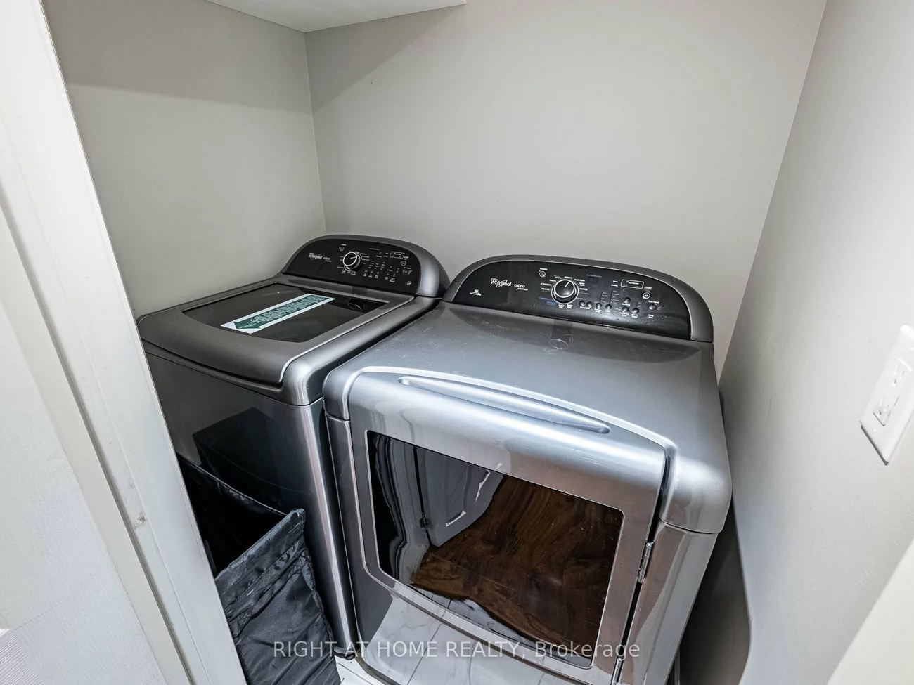 23, North Humber, West Woodbridge, Vaughan