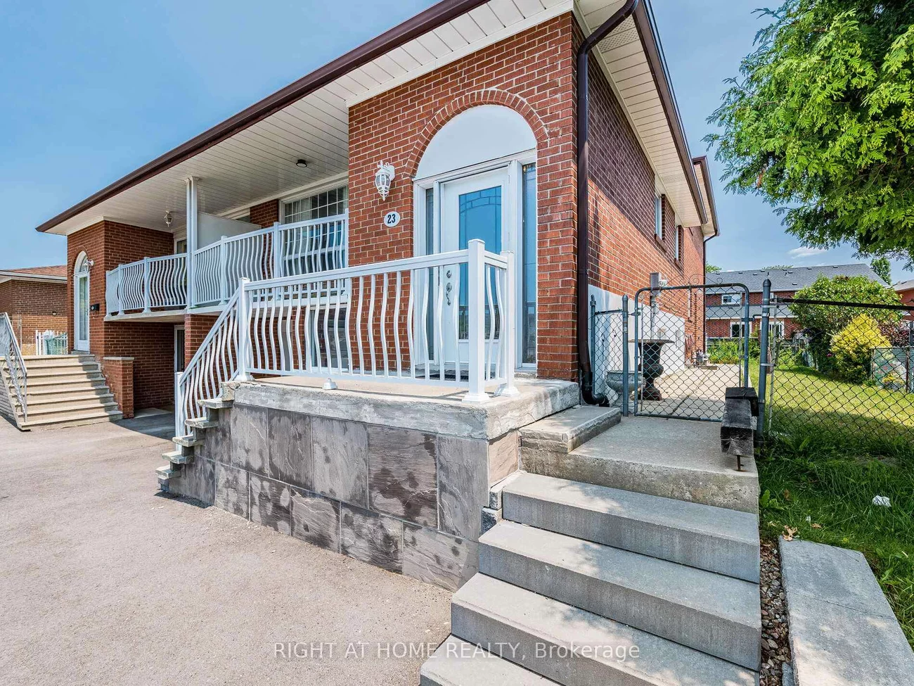 23, North Humber, West Woodbridge, Vaughan