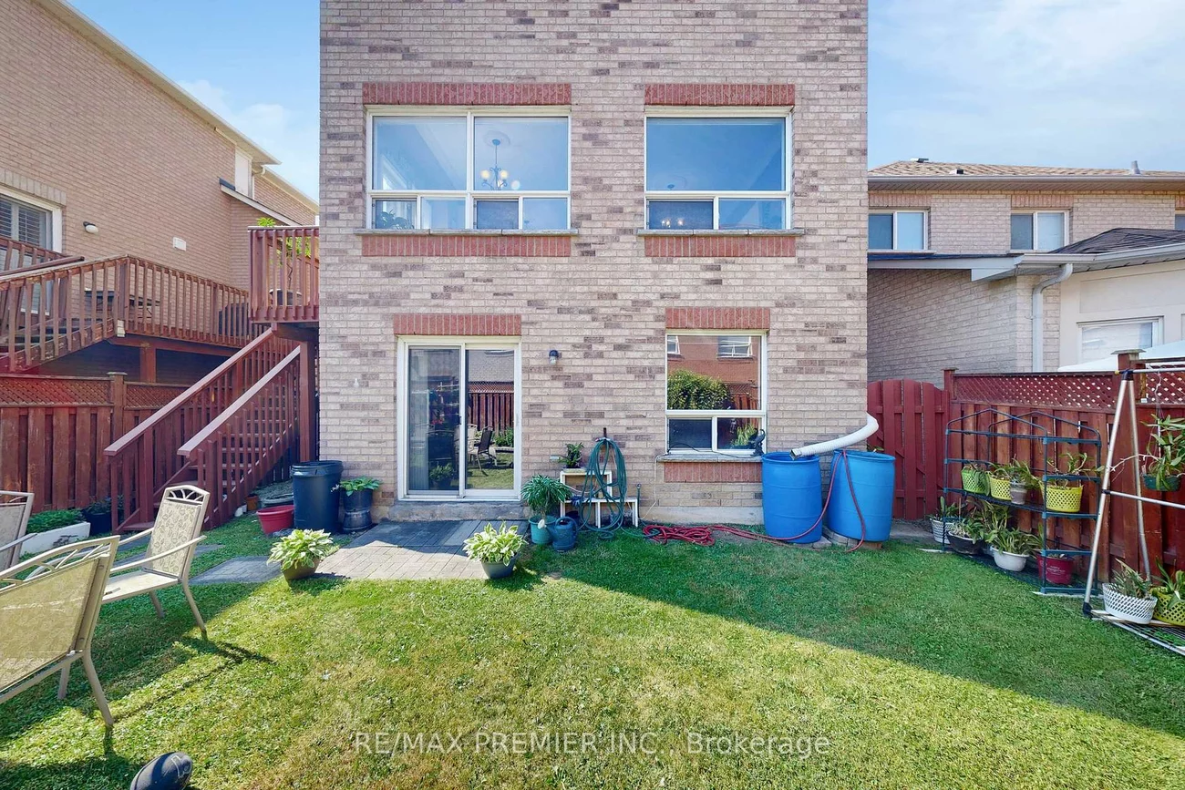 46, Tierra, Vellore Village, Vaughan