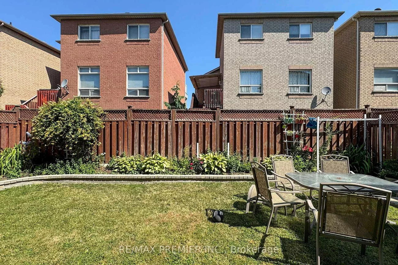 46, Tierra, Vellore Village, Vaughan