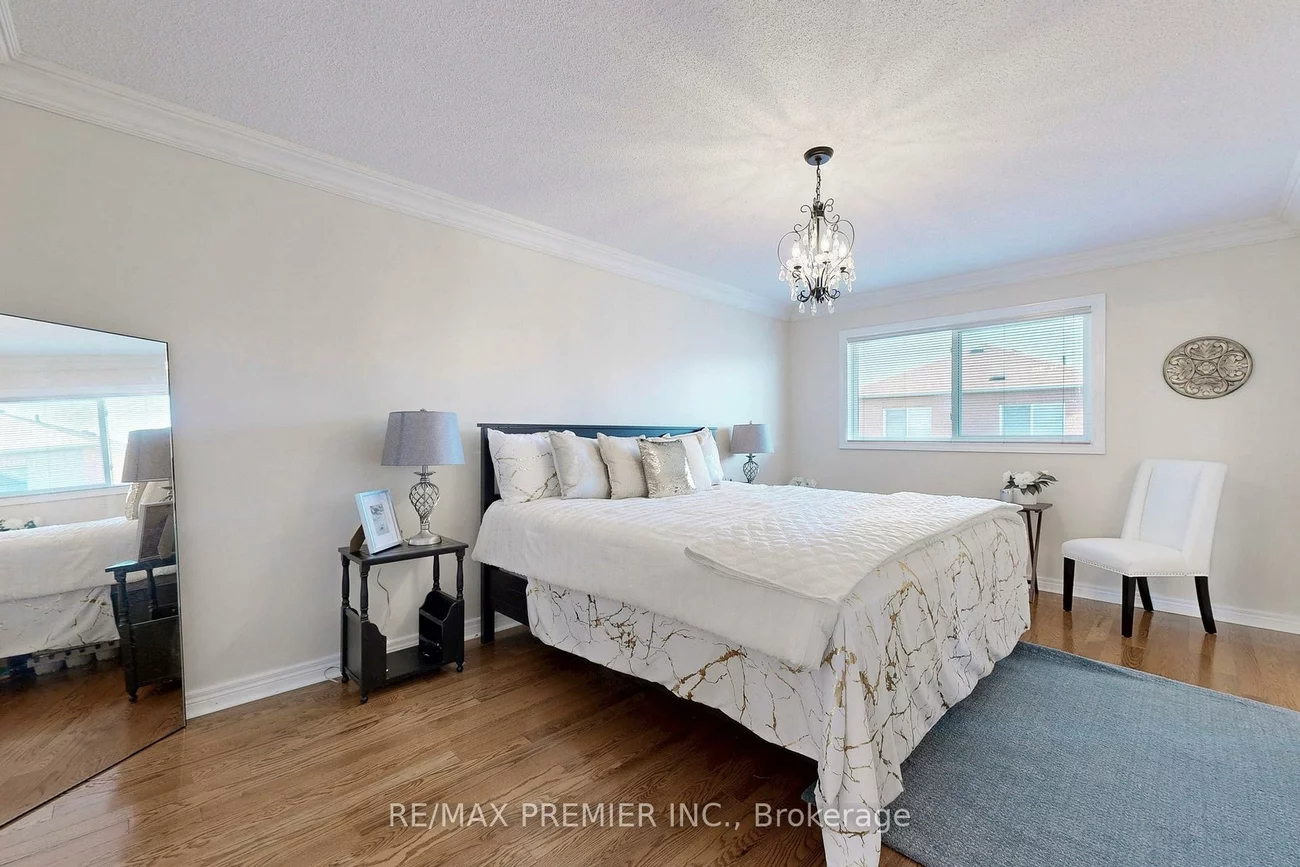 46, Tierra, Vellore Village, Vaughan