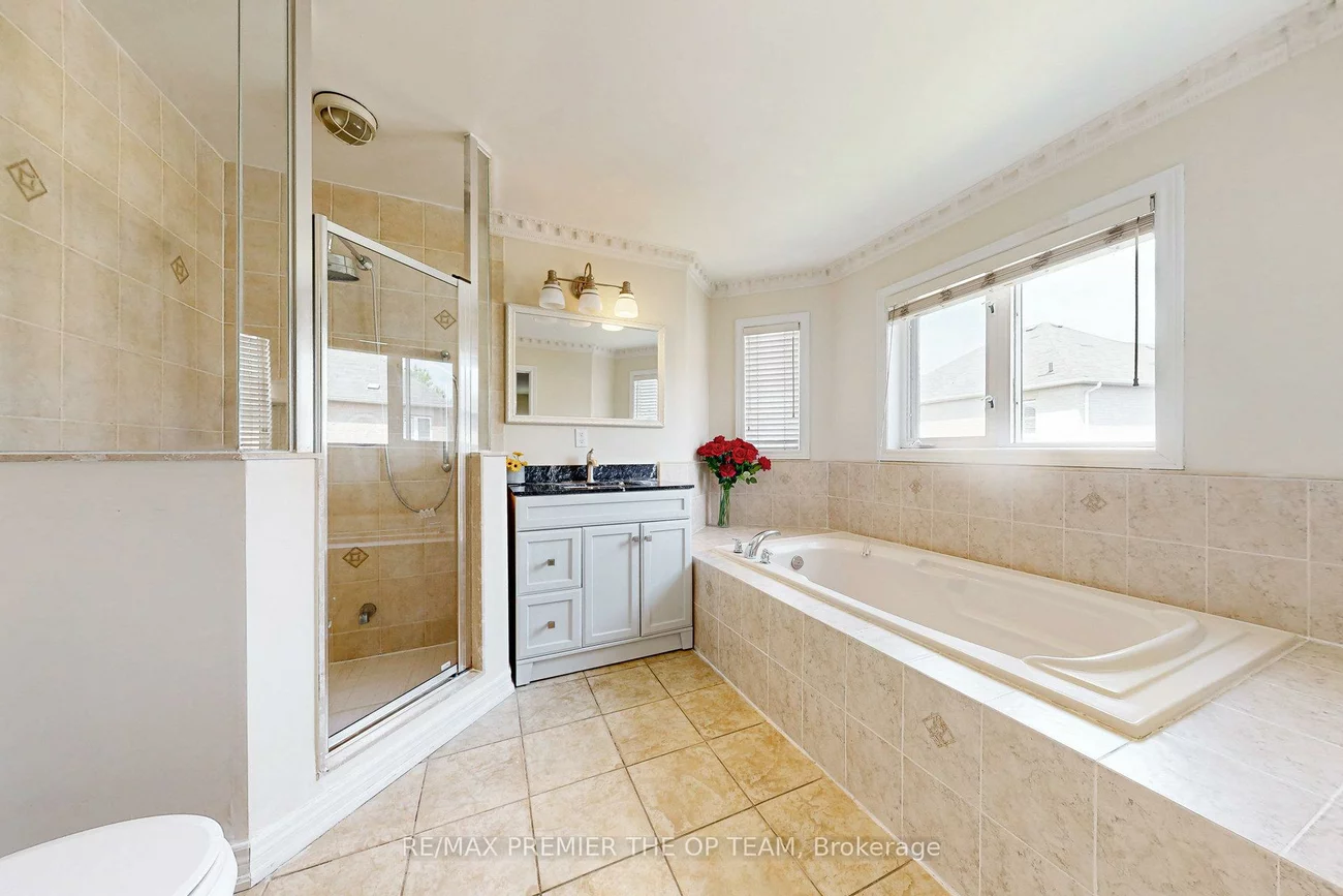 59, Rossi, Vellore Village, Vaughan