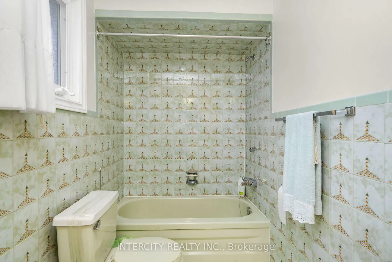 153, Jeanne, East Woodbridge, Vaughan