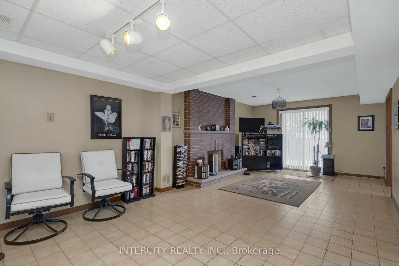 153, Jeanne, East Woodbridge, Vaughan