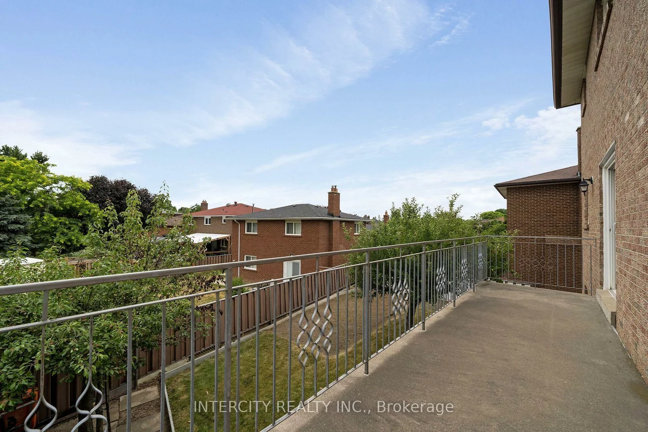 153, Jeanne, East Woodbridge, Vaughan