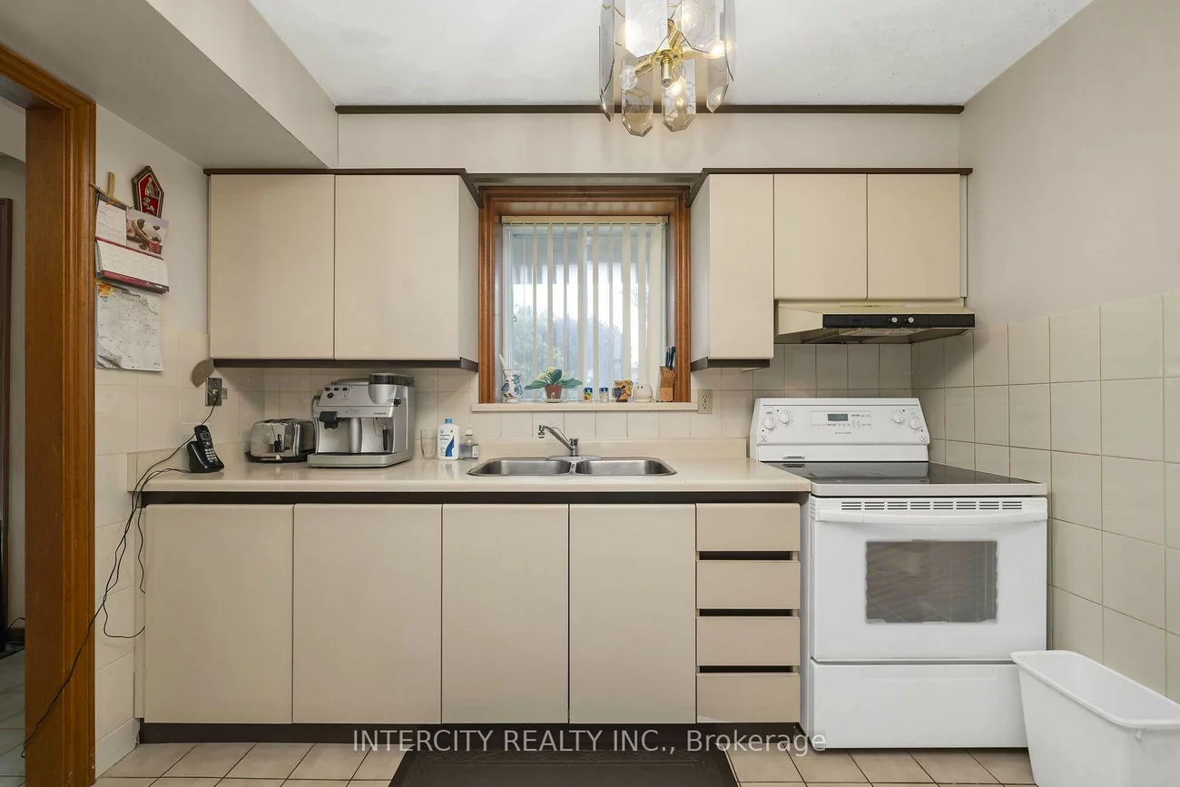 153, Jeanne, East Woodbridge, Vaughan