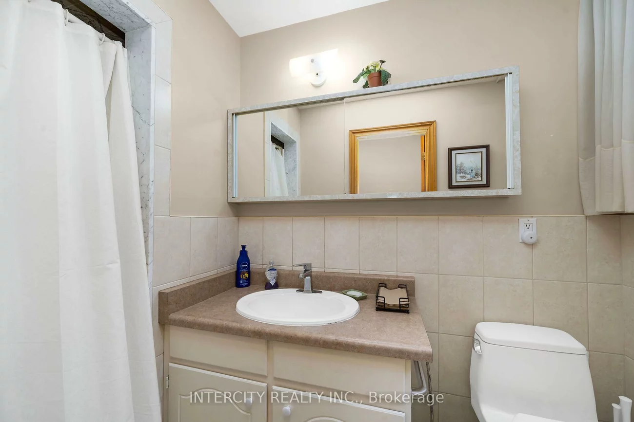 153, Jeanne, East Woodbridge, Vaughan