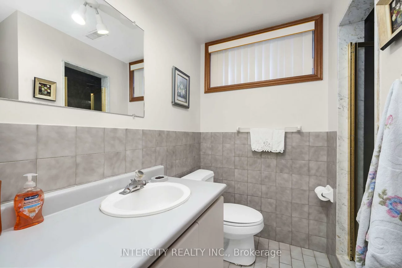 153, Jeanne, East Woodbridge, Vaughan