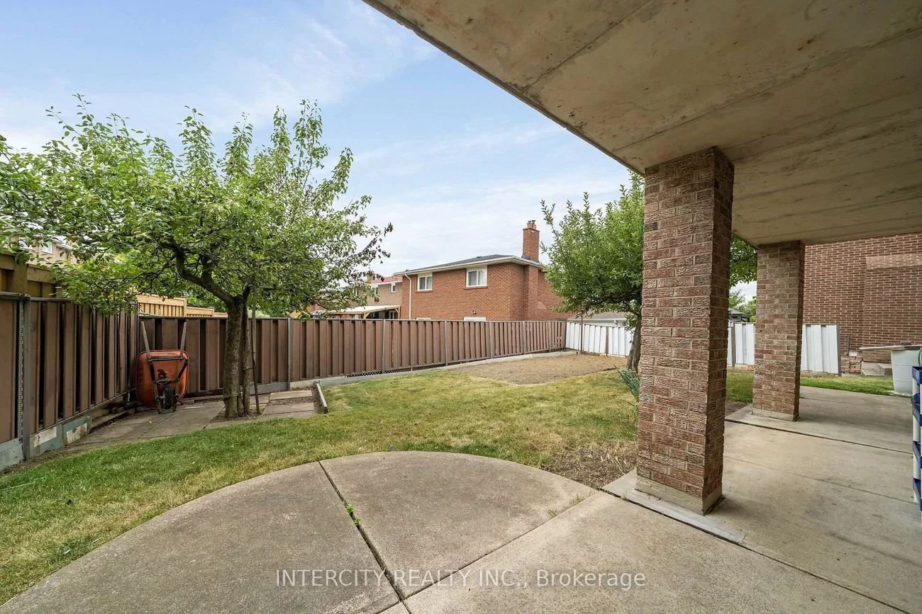153, Jeanne, East Woodbridge, Vaughan