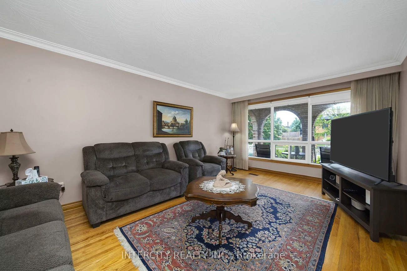 153, Jeanne, East Woodbridge, Vaughan