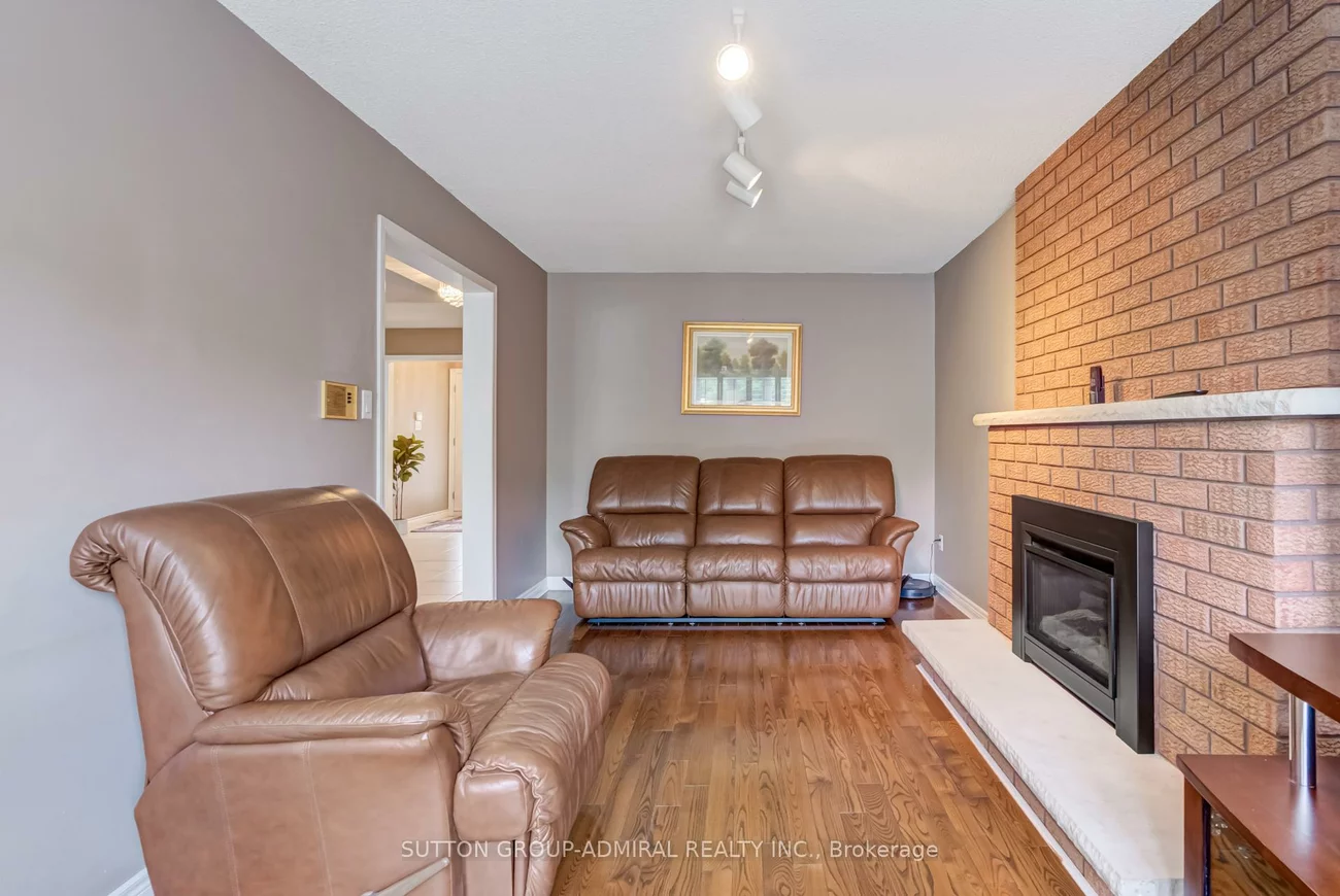 393, Aberdeen, East Woodbridge, Vaughan