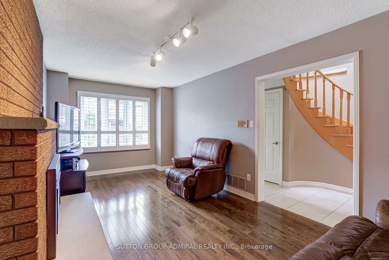 393, Aberdeen, East Woodbridge, Vaughan
