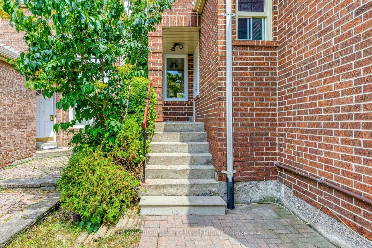 207, Winding, Crestwood-Springfarm-Yorkhill, Vaughan