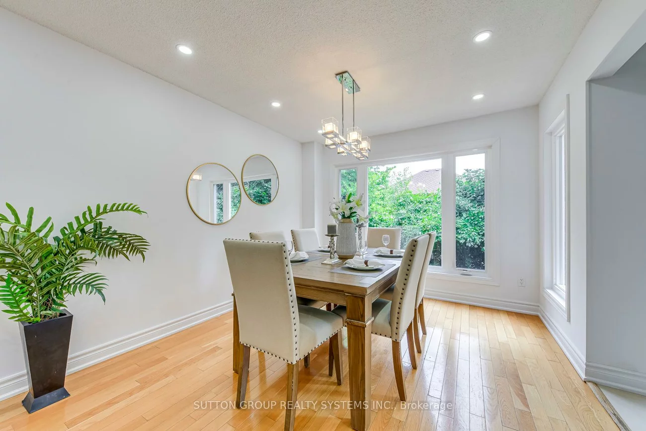 207, Winding, Crestwood-Springfarm-Yorkhill, Vaughan