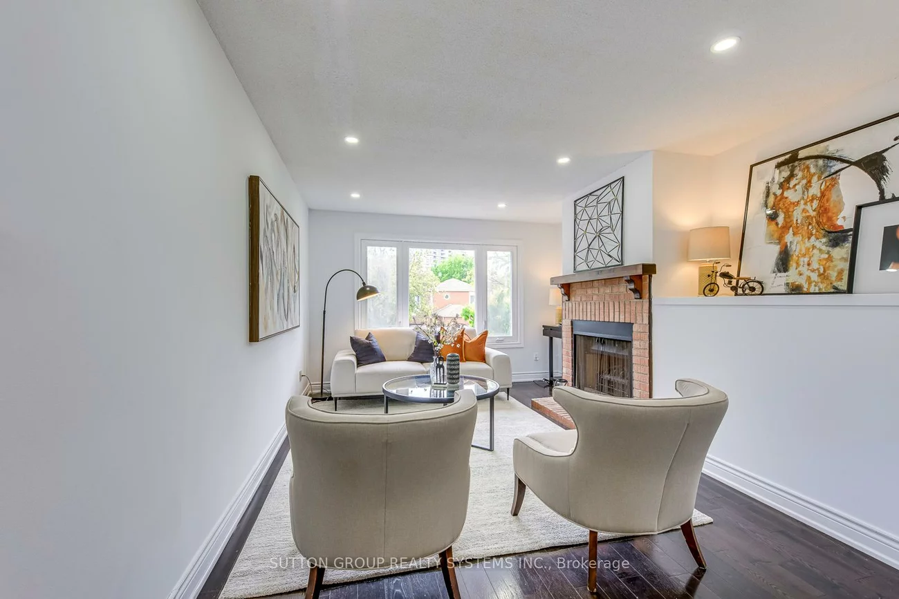 207, Winding, Crestwood-Springfarm-Yorkhill, Vaughan
