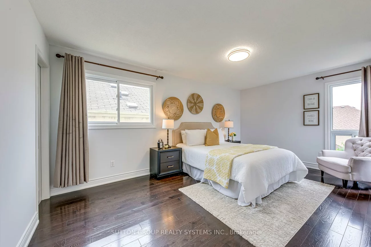 207, Winding, Crestwood-Springfarm-Yorkhill, Vaughan