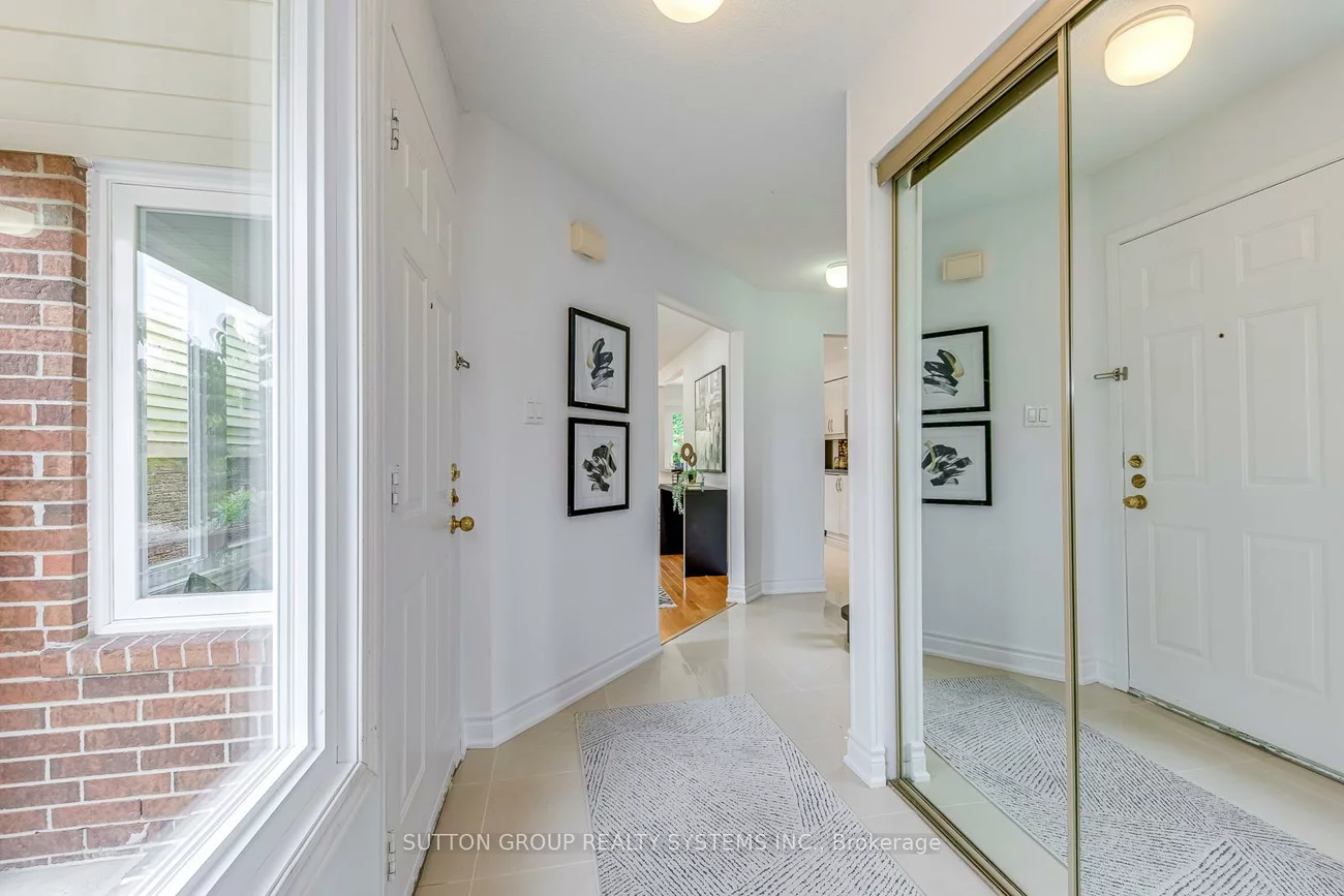 207, Winding, Crestwood-Springfarm-Yorkhill, Vaughan