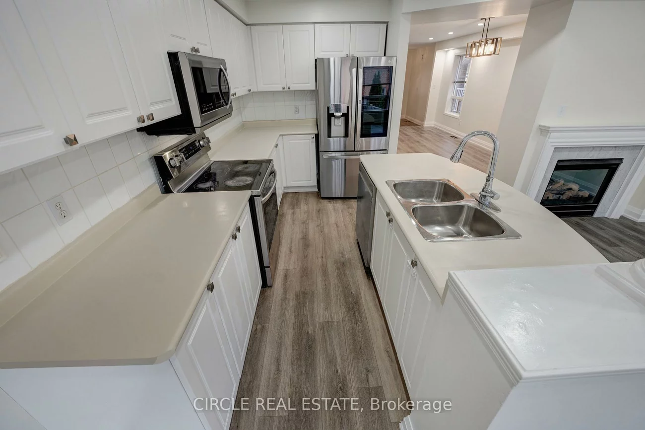 21, Casabel, Vellore Village, Vaughan