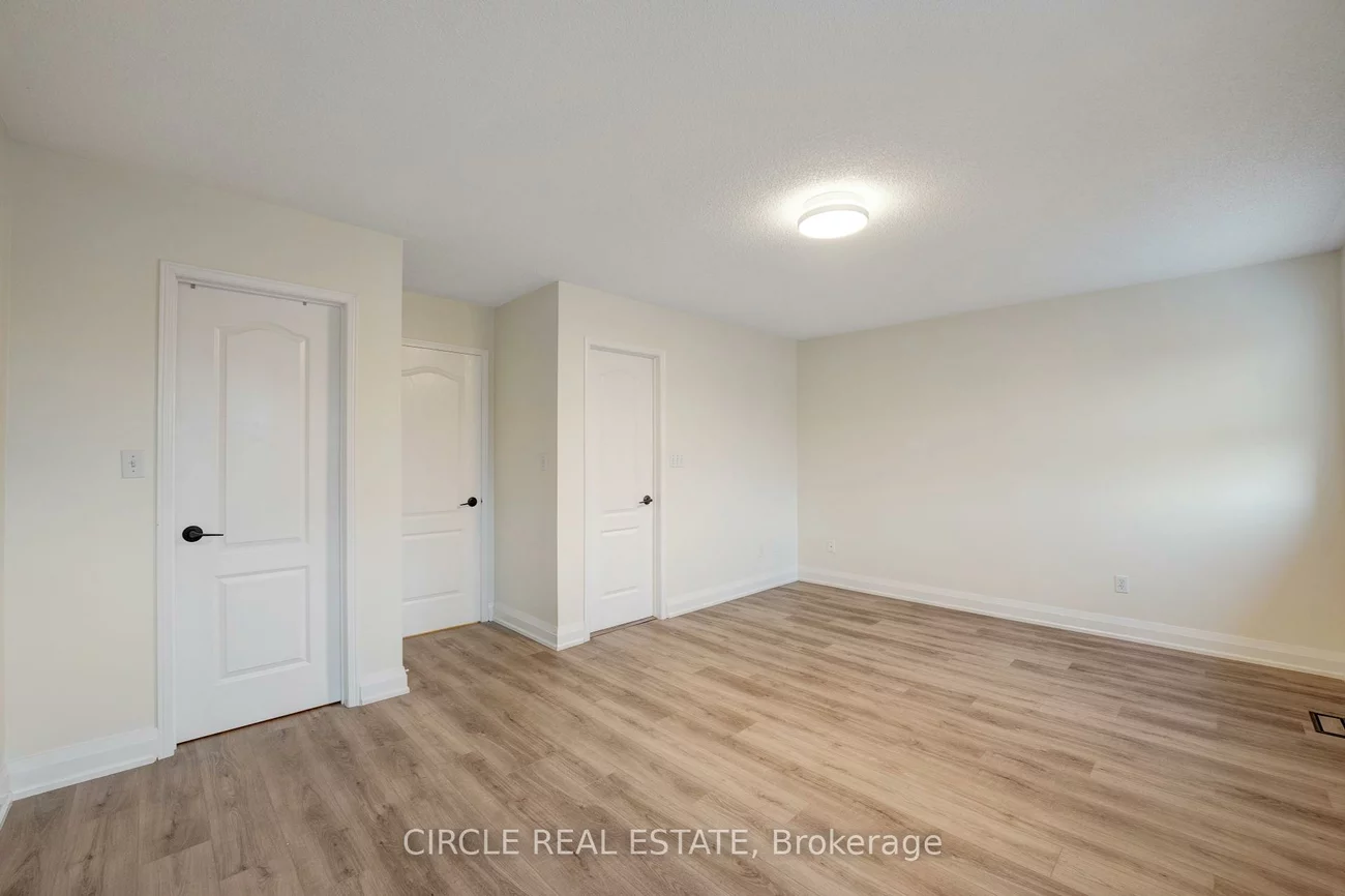 21, Casabel, Vellore Village, Vaughan