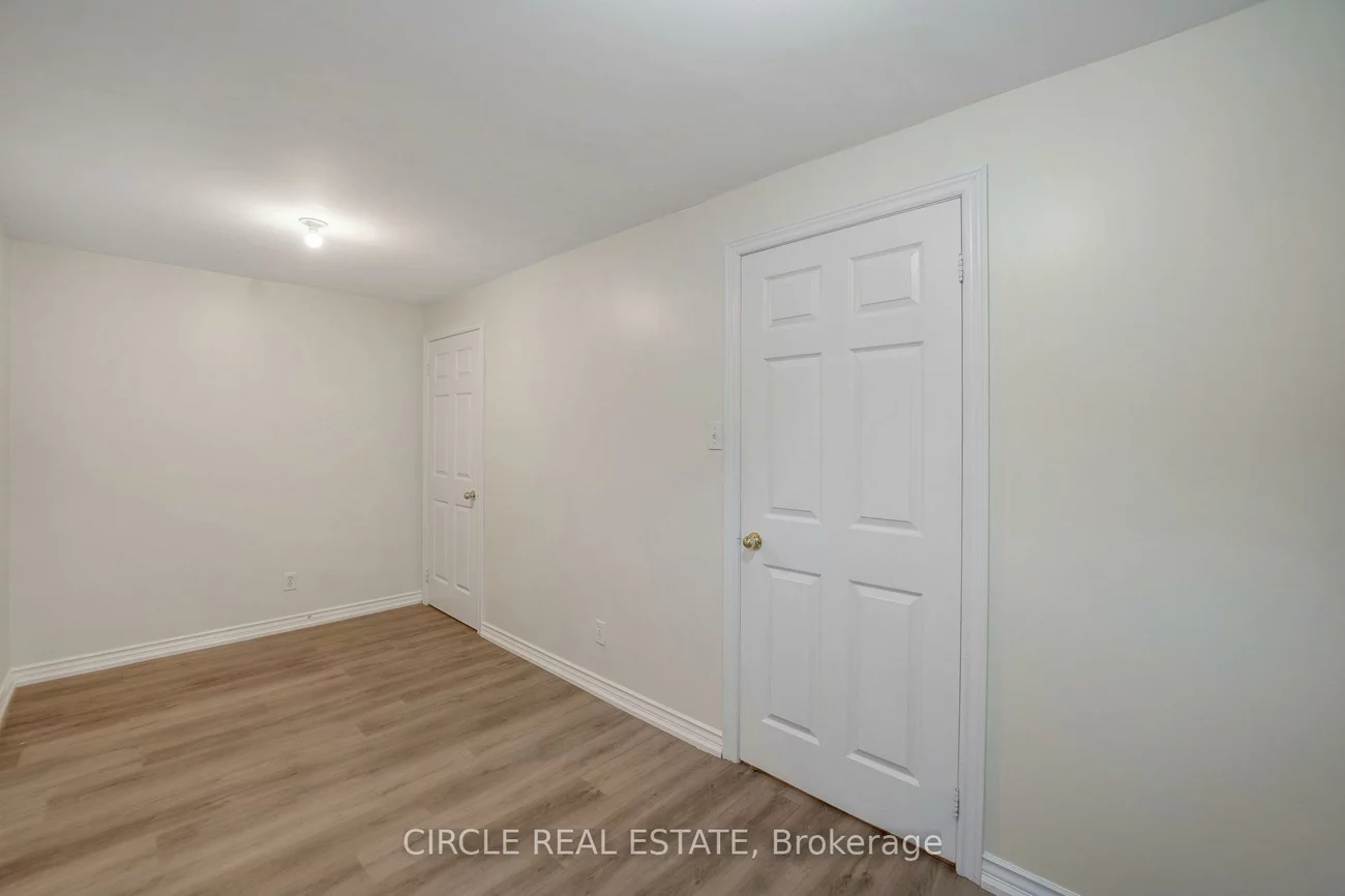 21, Casabel, Vellore Village, Vaughan