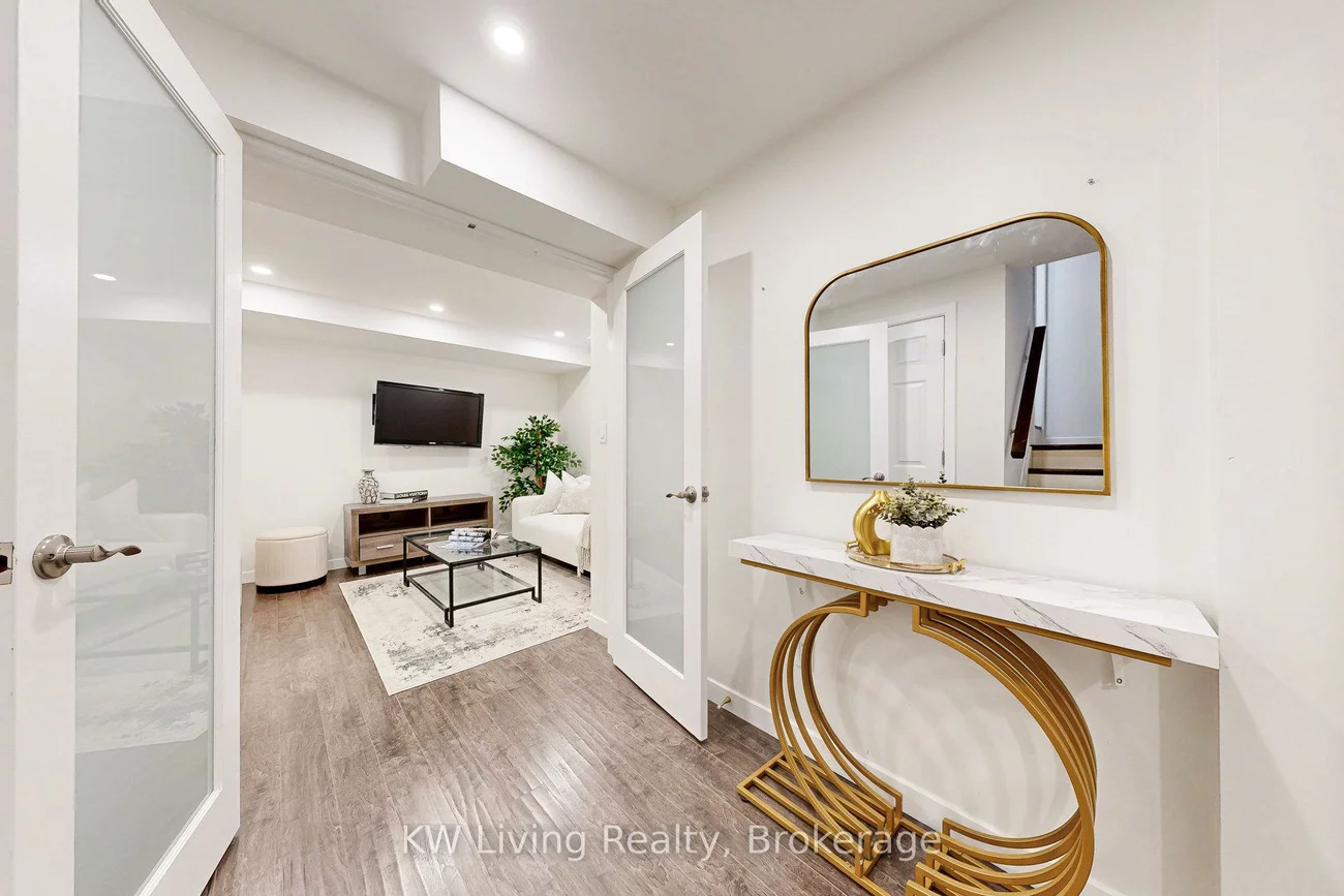 37, Bluewater, Vellore Village, Vaughan