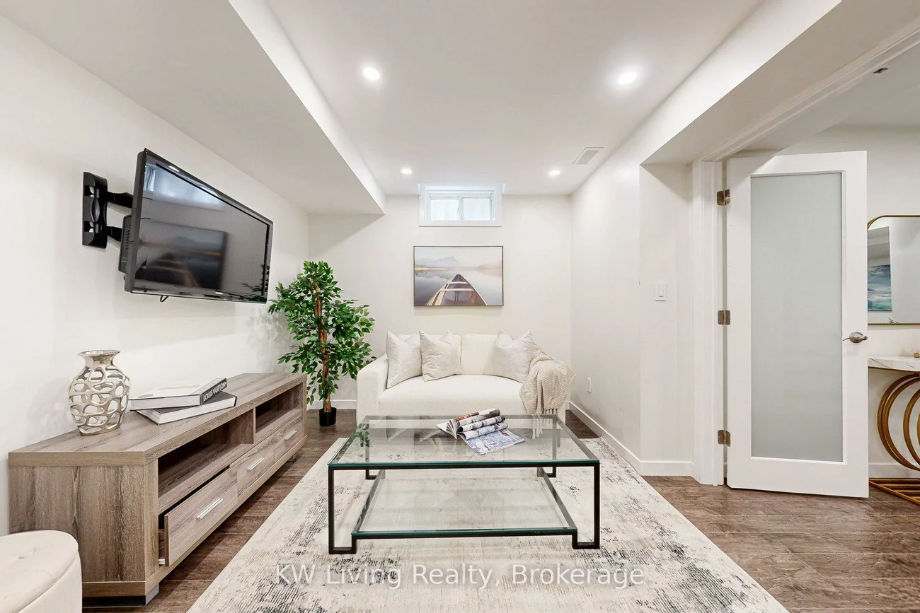 37, Bluewater, Vellore Village, Vaughan
