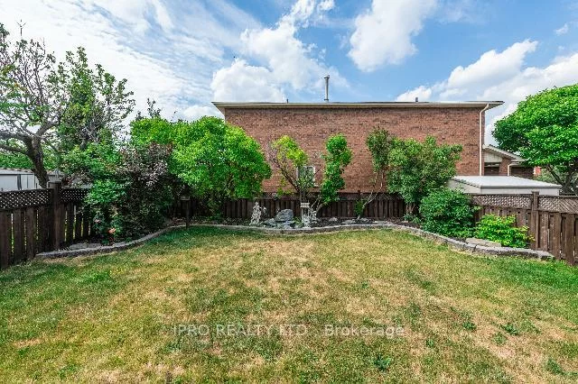 54, Embassy, East Woodbridge, Vaughan