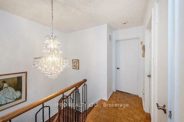 54, Embassy, East Woodbridge, Vaughan