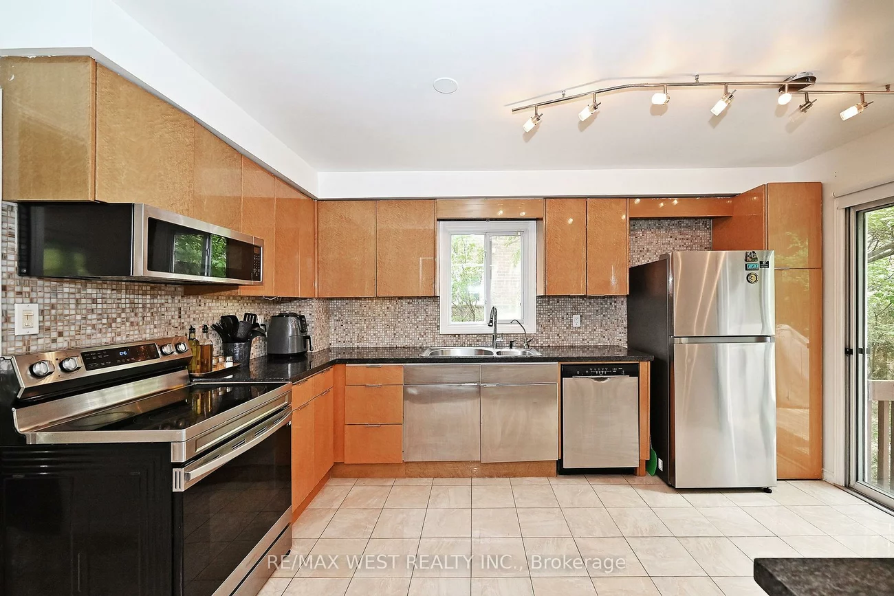 348, Brownridge, Brownridge, Vaughan