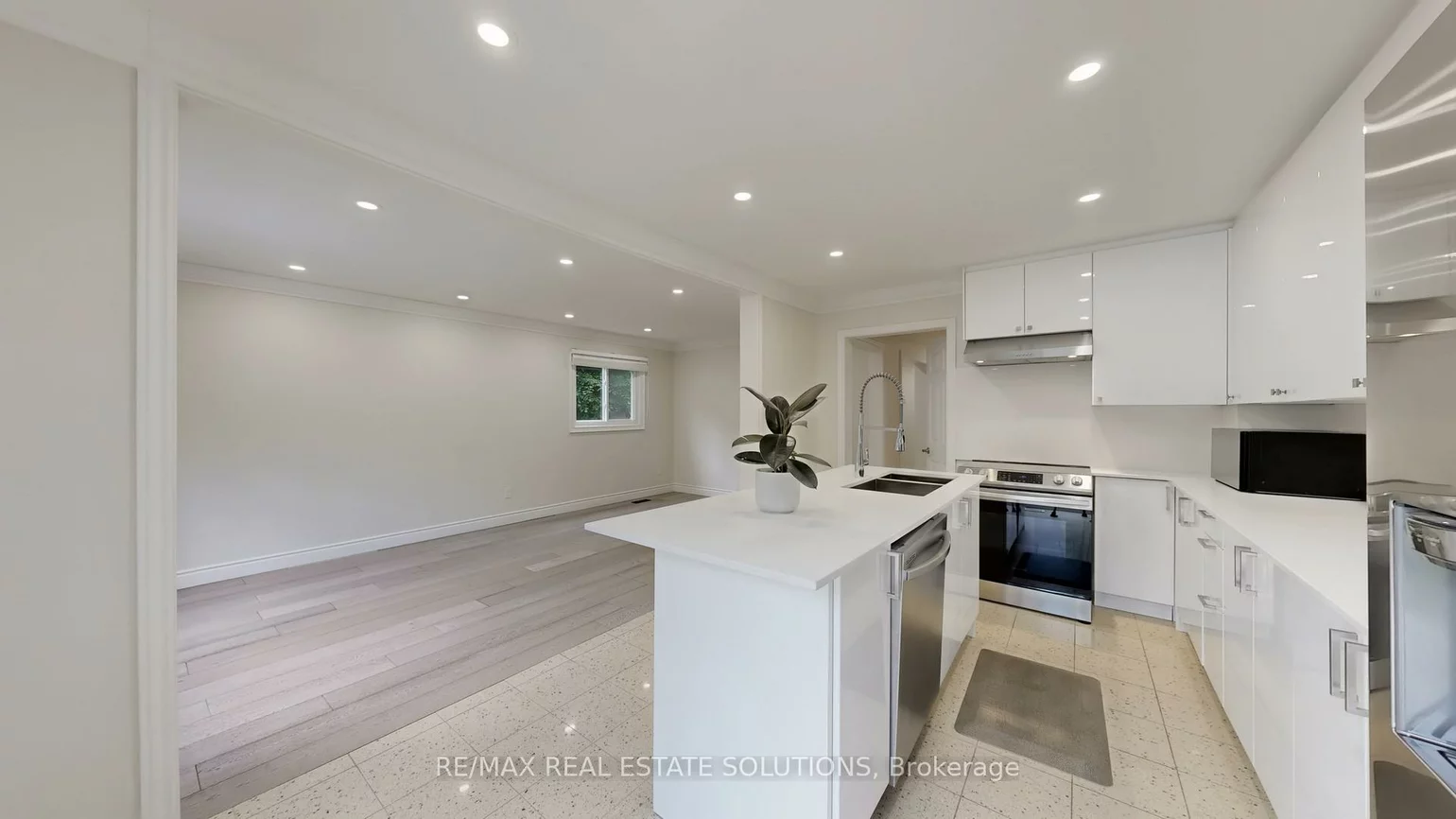 3, Pauline, Glen Shields, Vaughan