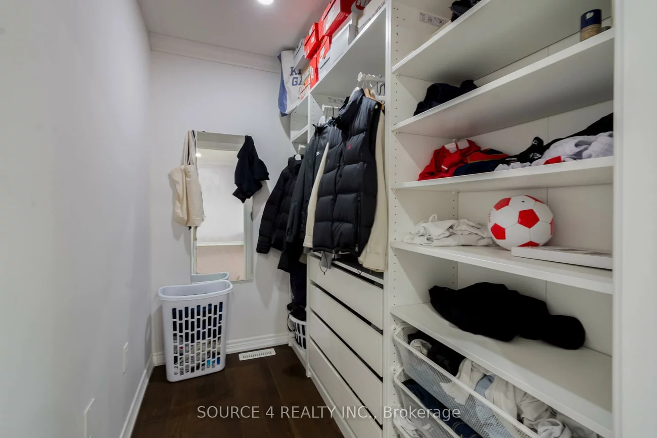 129, Barons, Kleinburg, Vaughan