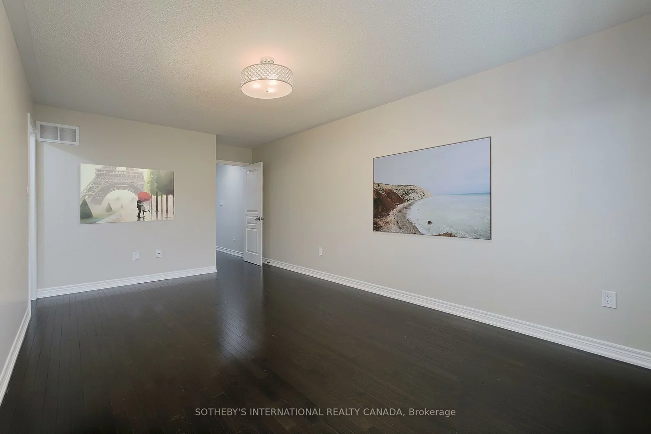 86, Alexie, Vellore Village, Vaughan