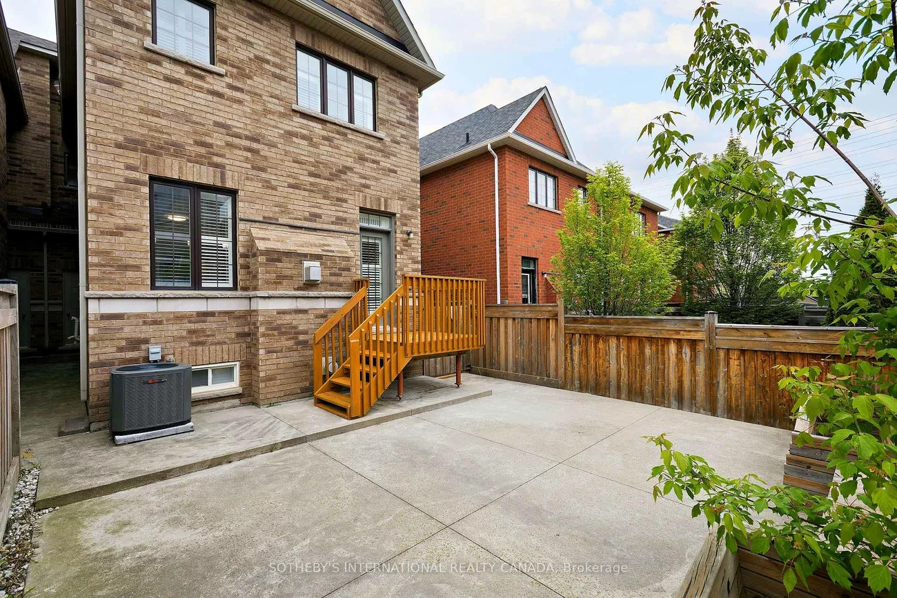 86, Alexie, Vellore Village, Vaughan