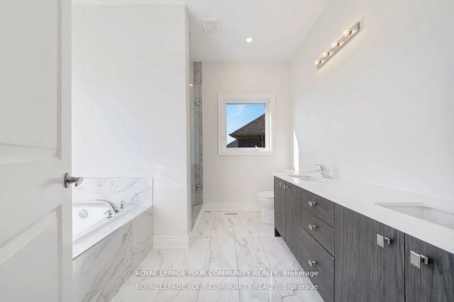 243A, Andy, West Woodbridge, Vaughan