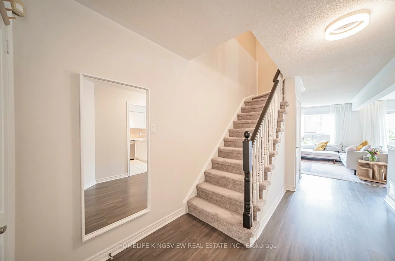 142, Lindenshire, Maple, Vaughan