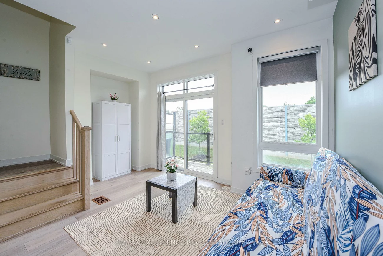 118, Dalhousie, Vaughan Grove, Vaughan